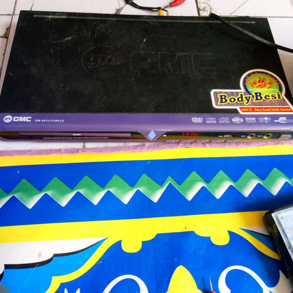 DVD player merek Gmc