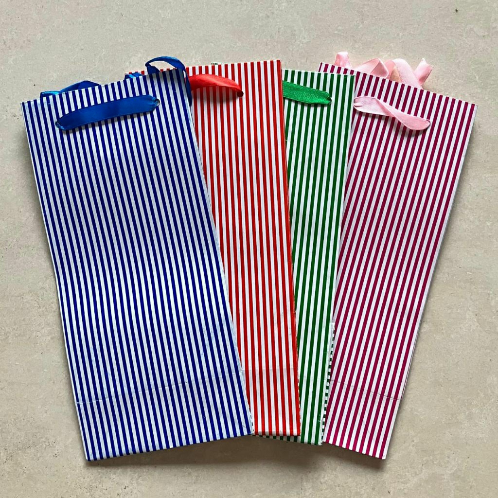 

Paperbag Garis Botol / Wine Doff ( PJ PITA )