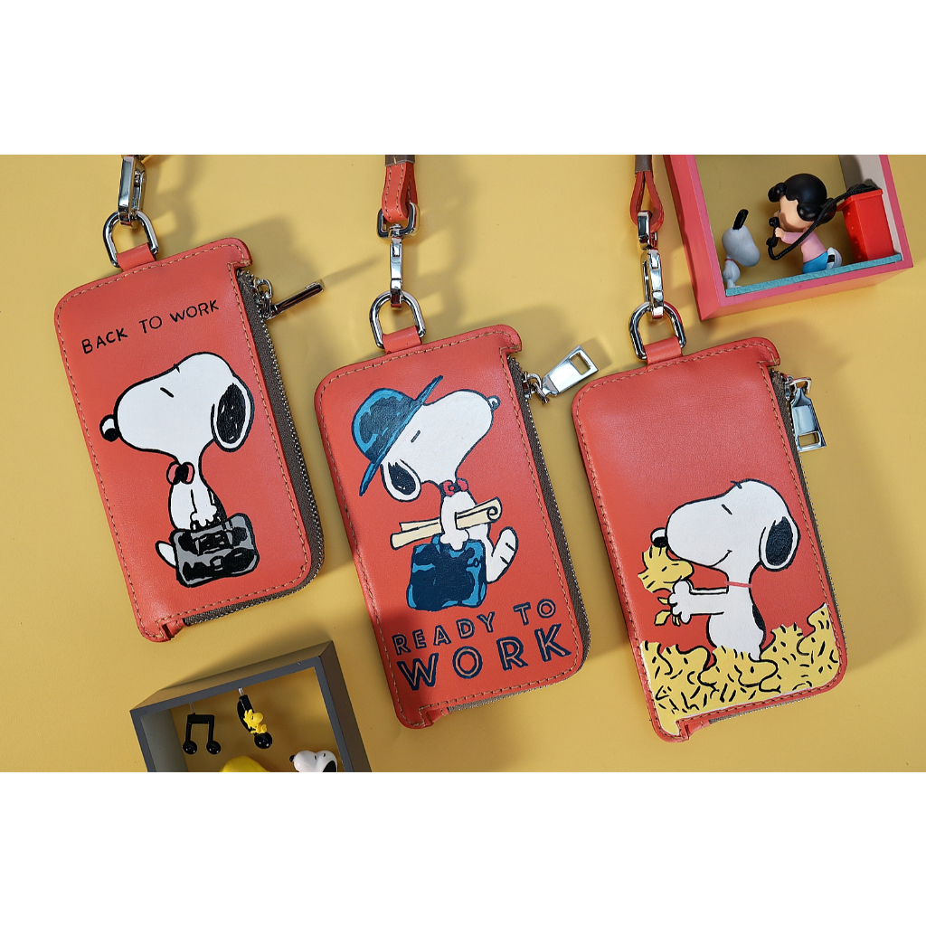 

GELANTUNG ID CARD HOLDER DENGAN LUKISAN TANGAN MOHIMOHISEW