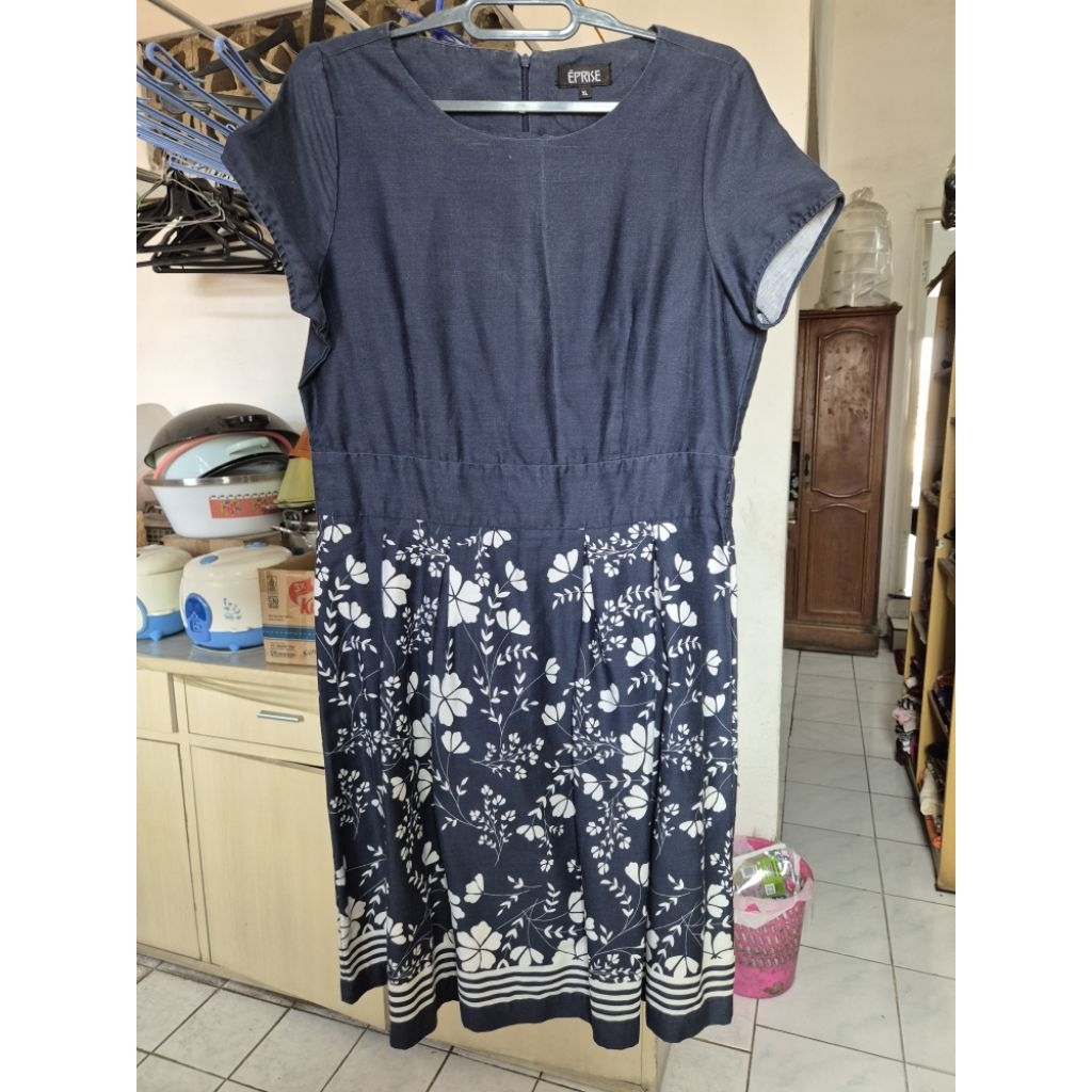 PRELOVED BAJU l Dress Wanita Biru Navy Polos Berbunga Putih Merk Eprise Bekas/ Dress Midi Wanita Len