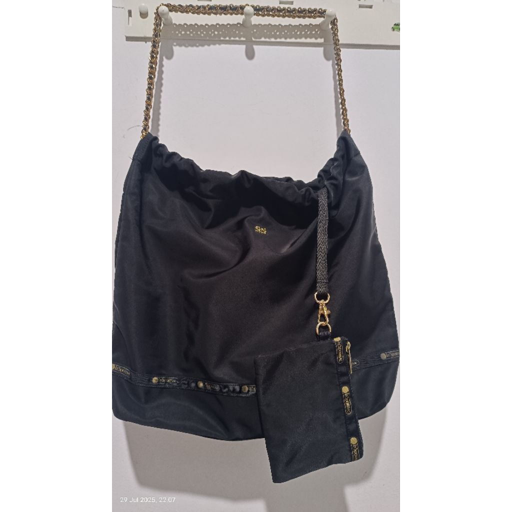 PRELOVED TAS HOBO LeSportsac