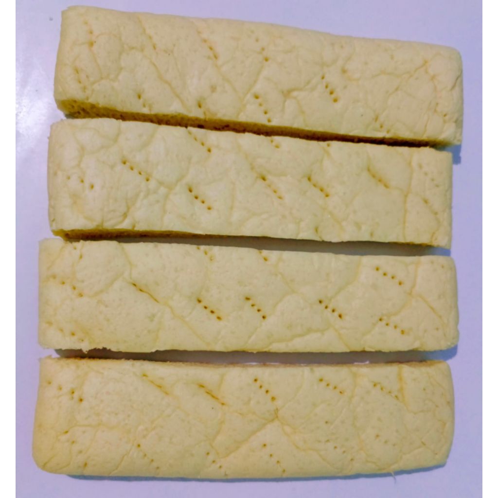 

PIZZA DOUGH PANJANG /KOREAN PIZZA 25X25CM( ISI 4 PCS) MIN PEMBELIAN 2 PCS