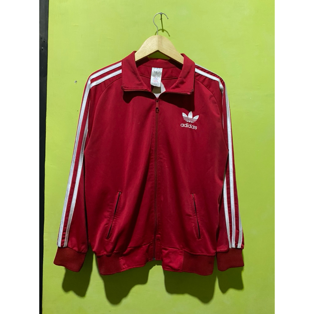 tc adidas big logo