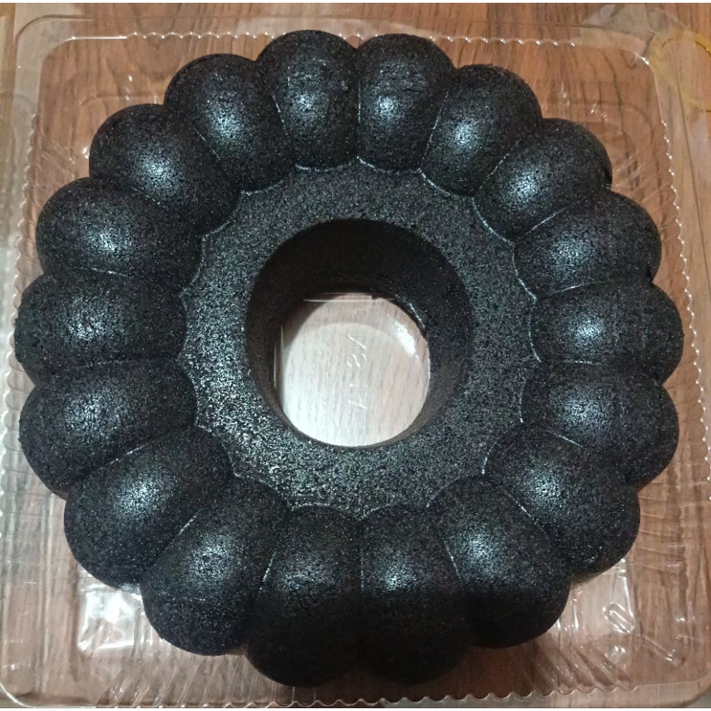 

Bolu ketan hitam keju lumer