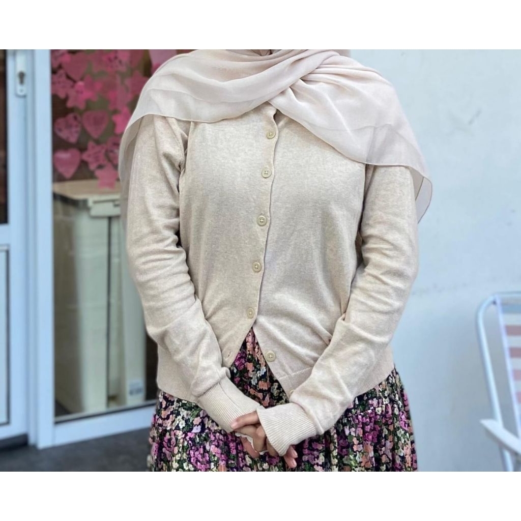 preloved shopinkae basic cardigan latte