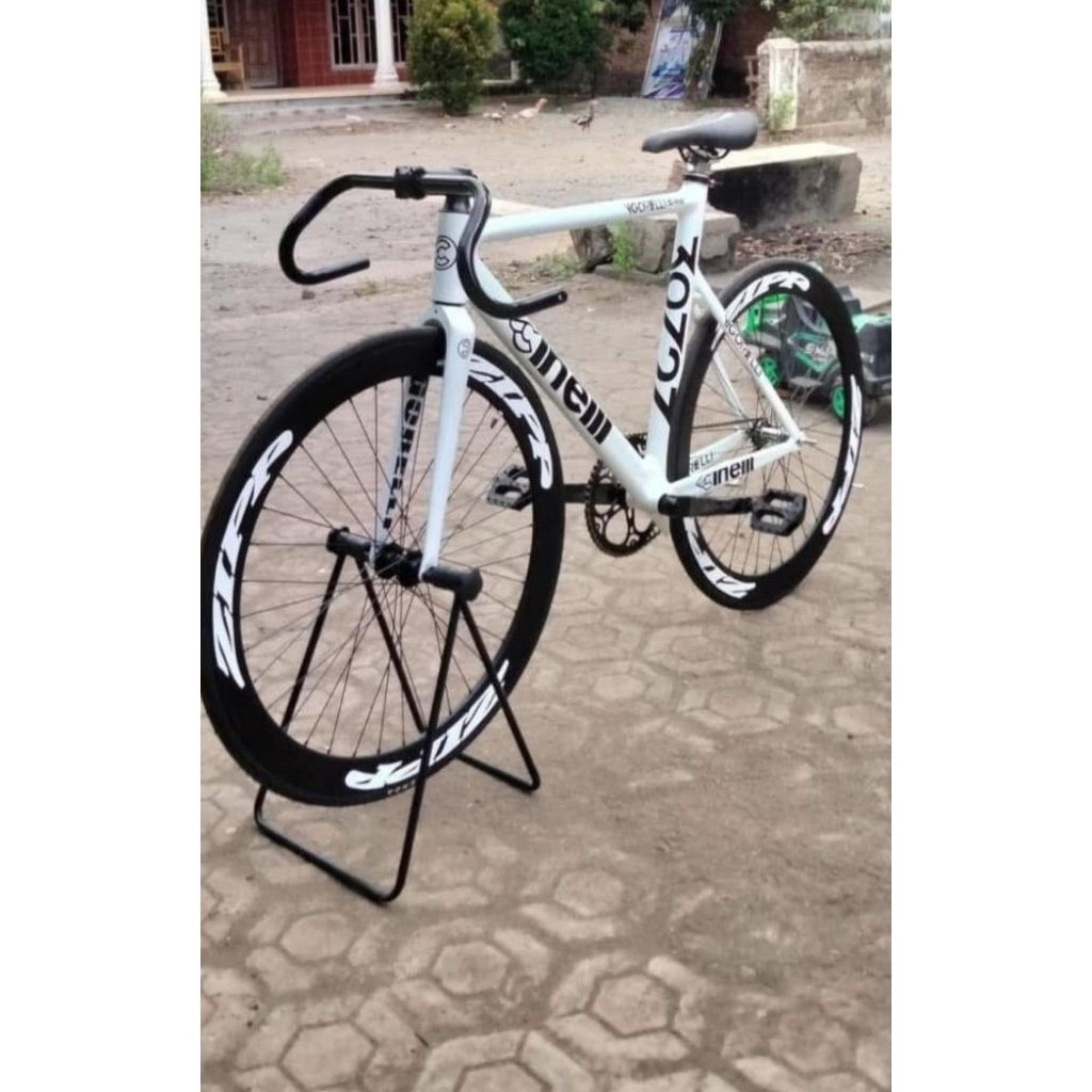 Cinelli fixie custom warna putih