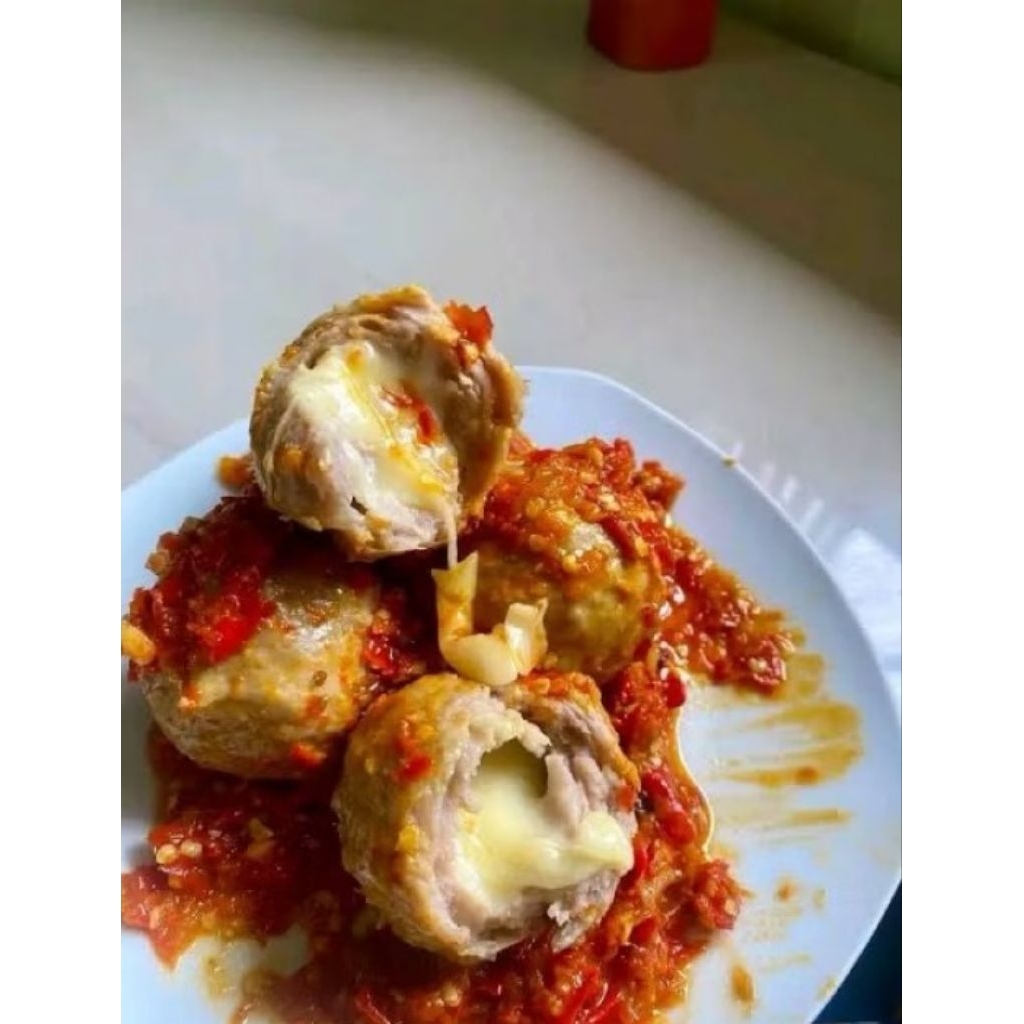 

bakso urat isi keju Mozarella dan isi daging cincang