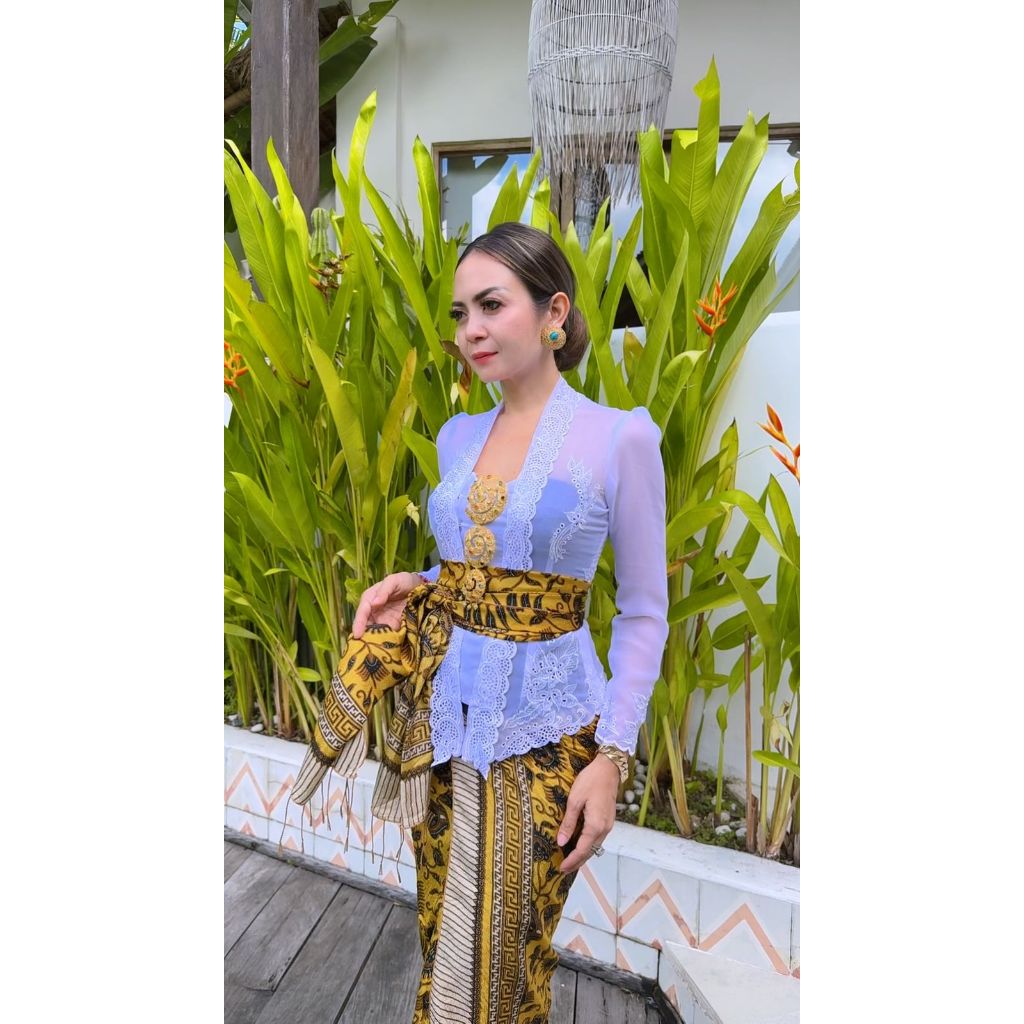 Kebaya ready to wear bordir kerah lipat original by Djuwita Kebaya