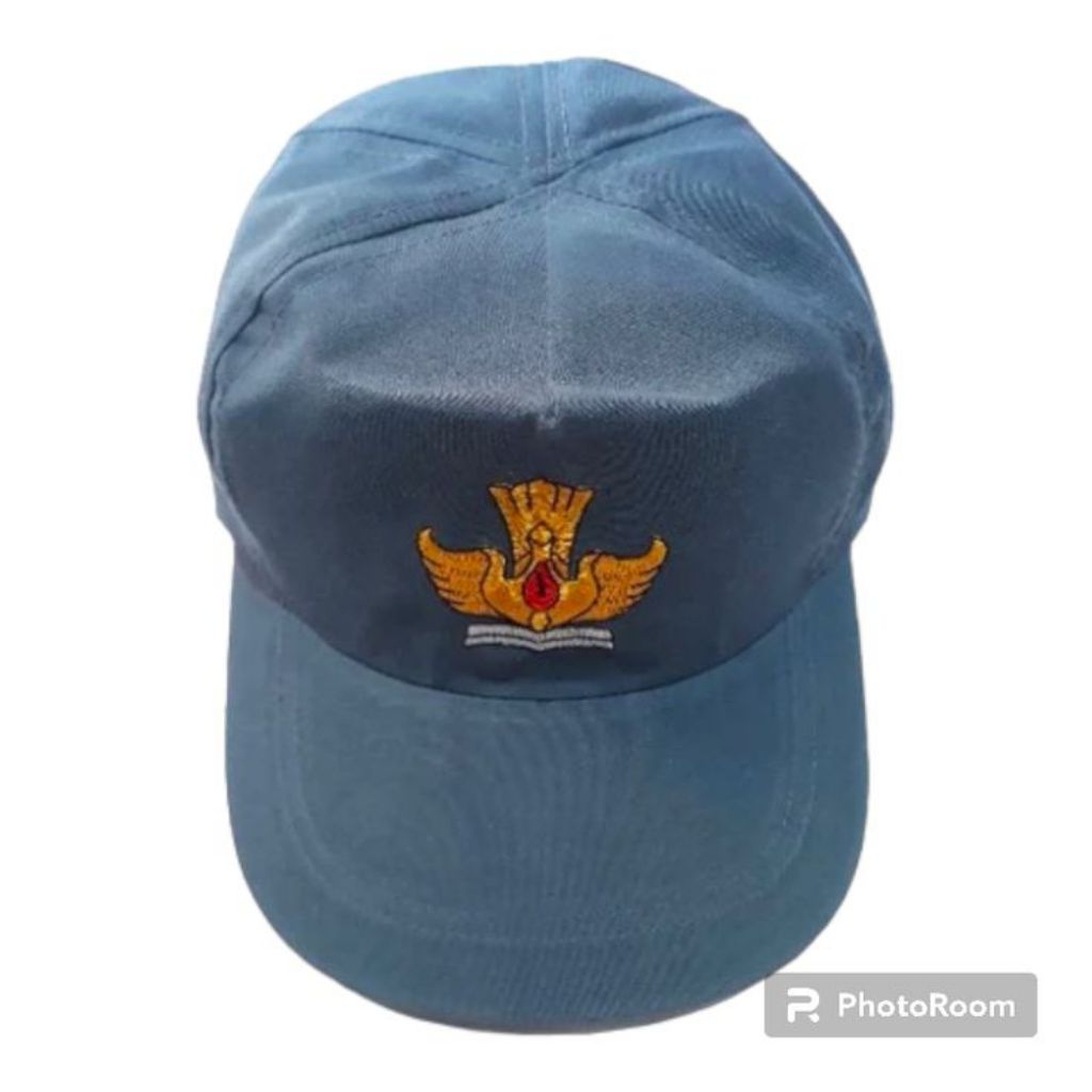 Topi dan Dasi SMA