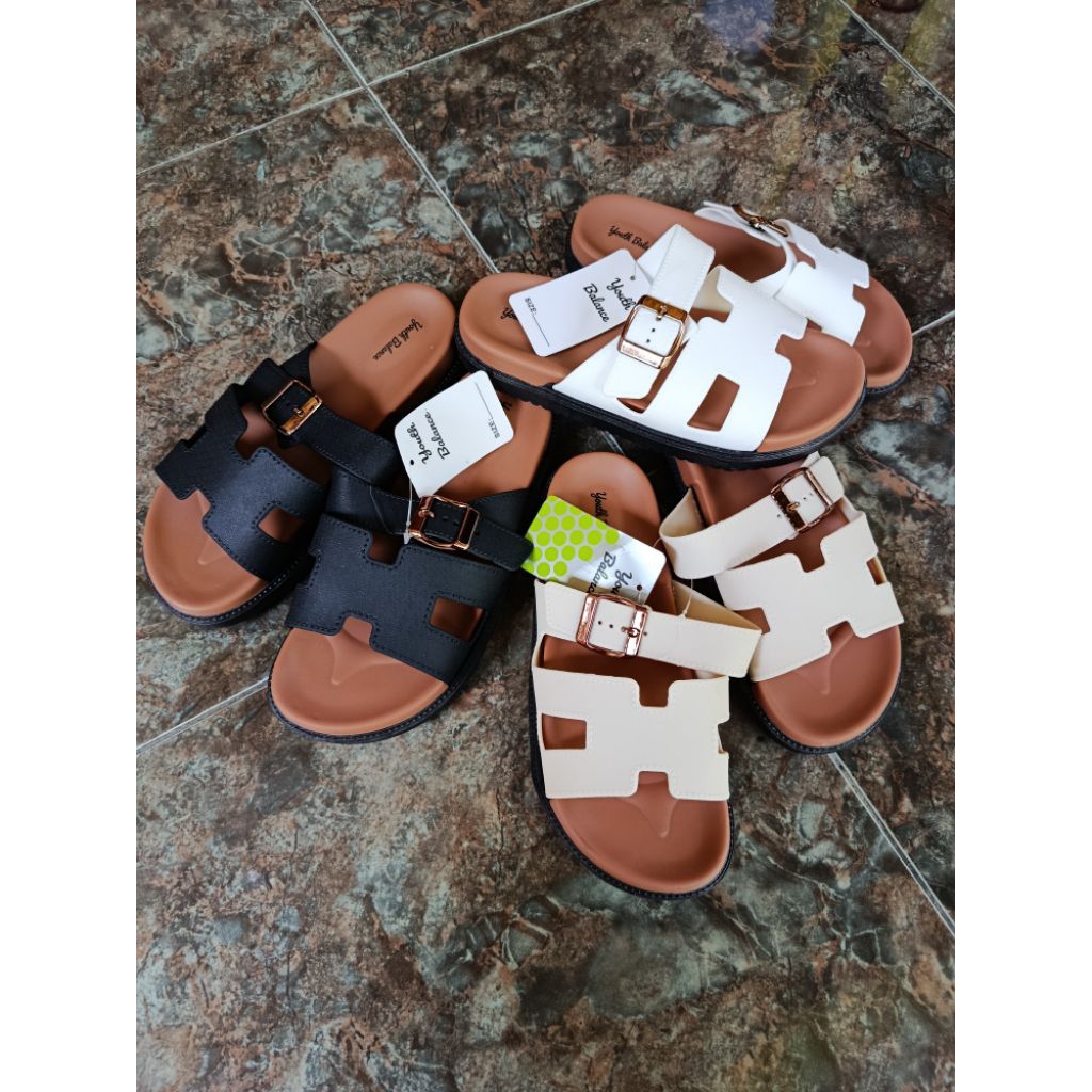 Sandal Cewek Youth Balance