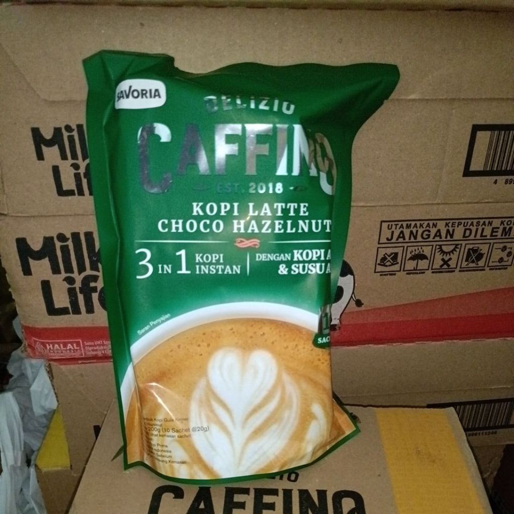 

caffino kopi latte choco hazelnut 3in1 pouch 1 pouch isi 10's