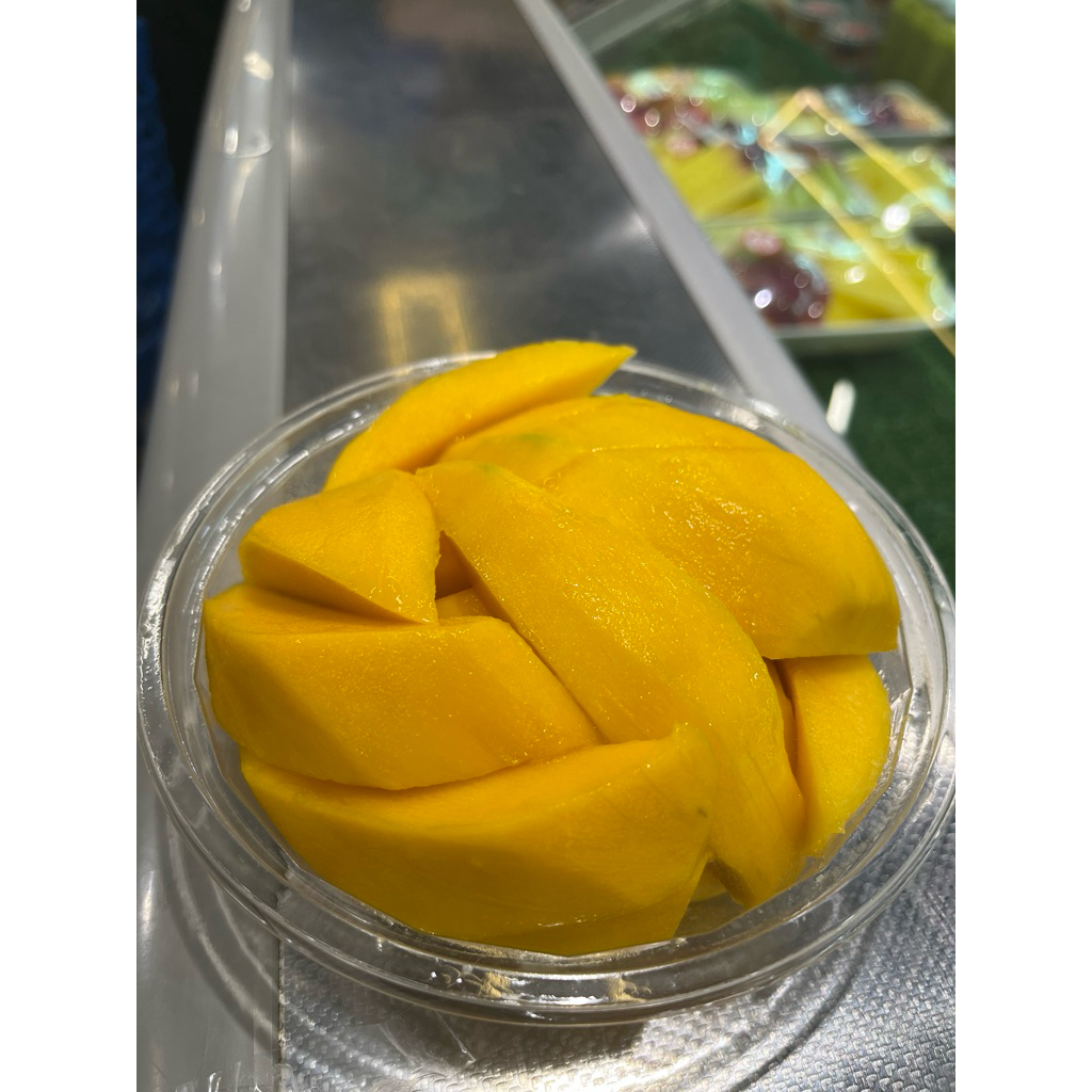 BUAH MANGGA HARUM MANIS POTONG