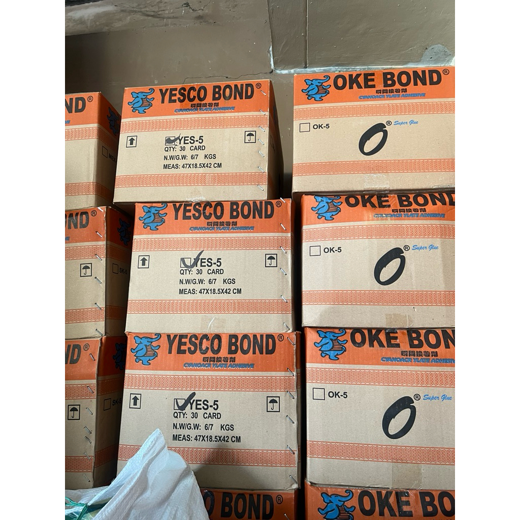 

[DUS] LEM BOTOL YESCO MURAH 1DUS ISI 30LEMBAR