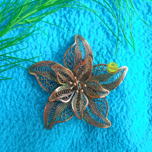 Bros Bunga Tembaga Etnik – Elegan & Unik