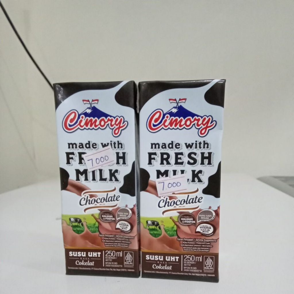 

cimory made with fresh milk chocolate250ml
