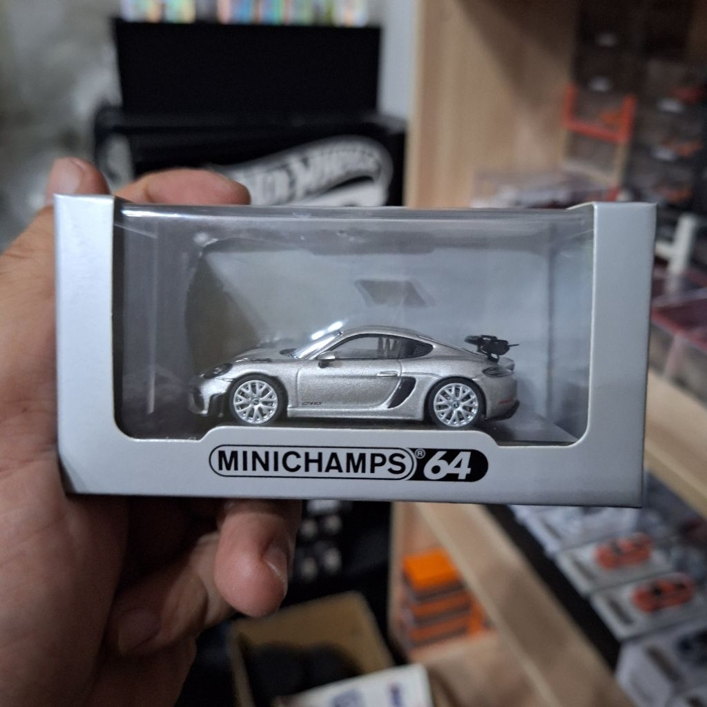 Minichamps Skala 64 Porsche Cayman GT4RS Silver