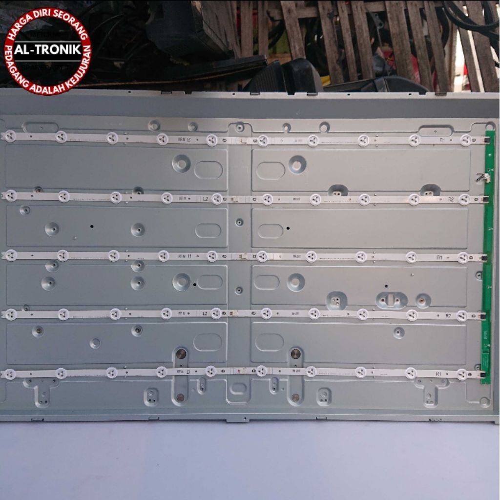 1 SET BACKLIGHT TV LED LG 42 INCH MODEL 42LN5710 LAMPU BACK LIGHT LG 42LN5710