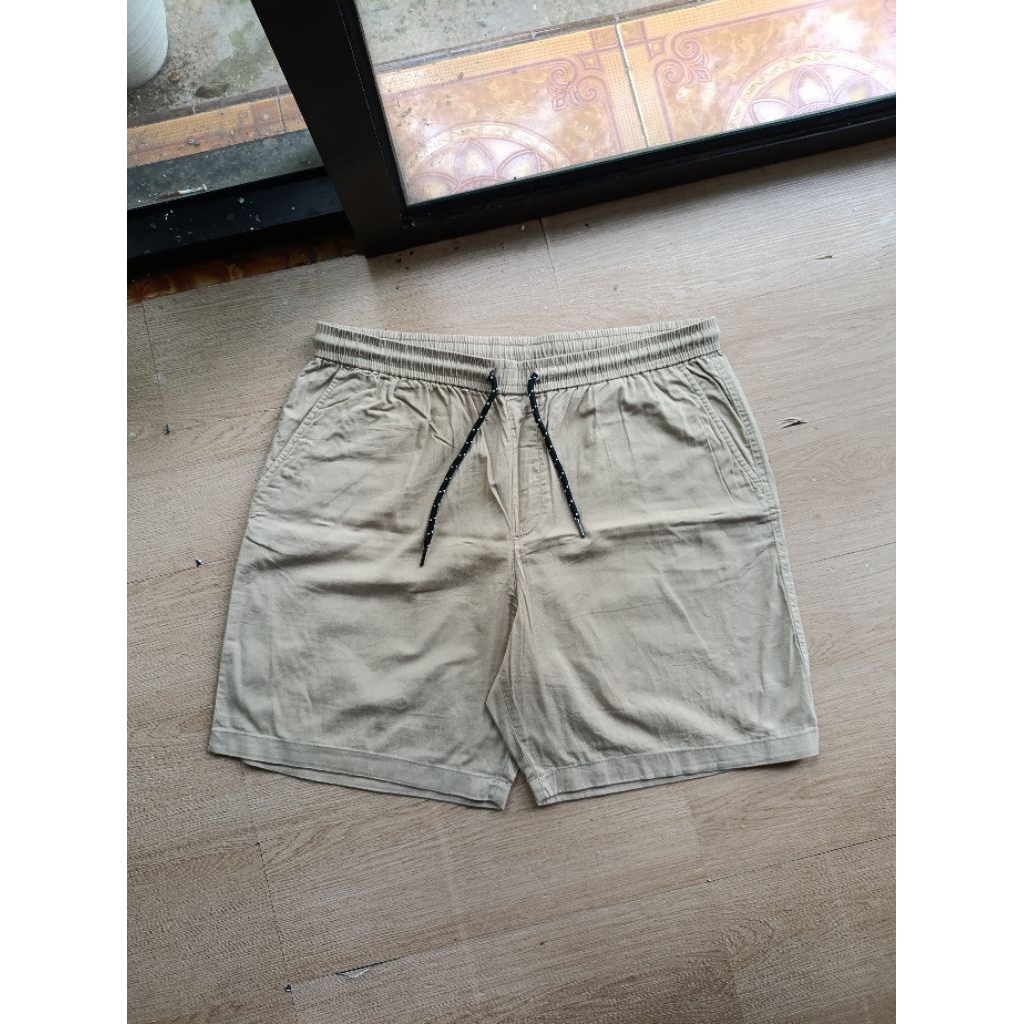 Celana pendek Topten