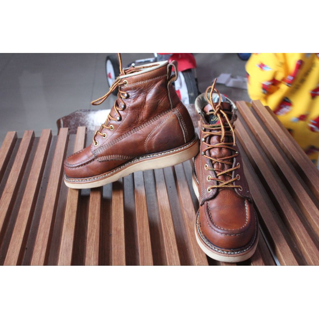 Sepatu boot mewah kelas berat " Thorogood madein USA" Upper kulit asli tebal , outsole kokoh berat  