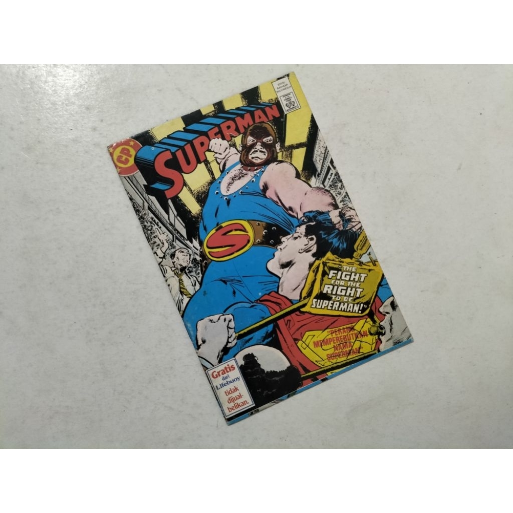 Komik Superman Perang Memperebutkan Nama Superman (kkss)