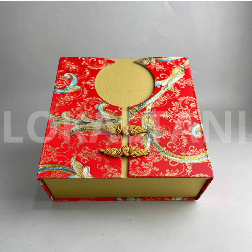 

Box Imlek Kancing Full Walpaper / Box Kue Kering 4 Toples 250gr / Box Hampers Imlek CNY