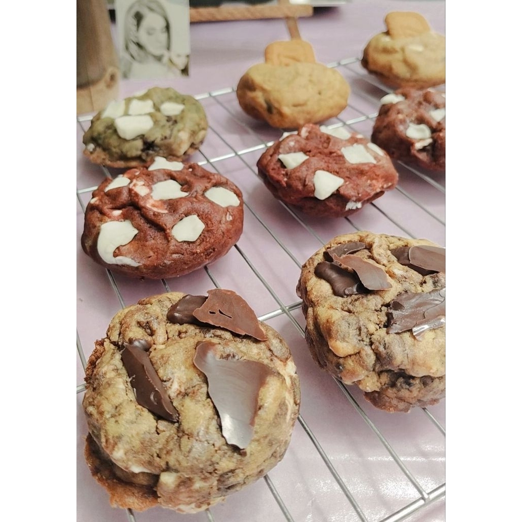 

Soft & Chewy Chocolate Cookies