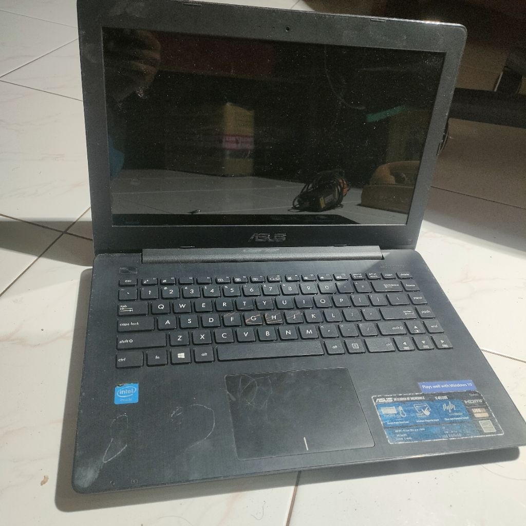 Laptop asus 453m