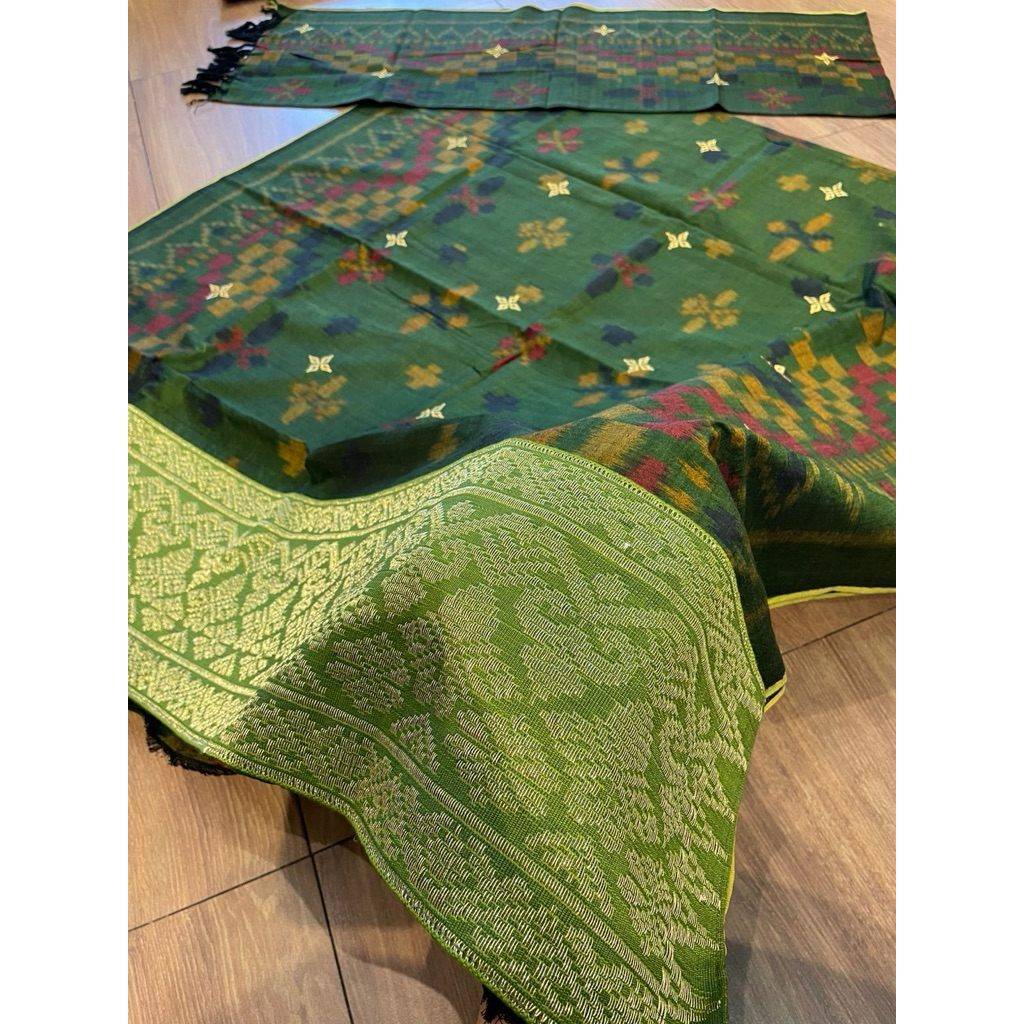 Endek tumpal Songket