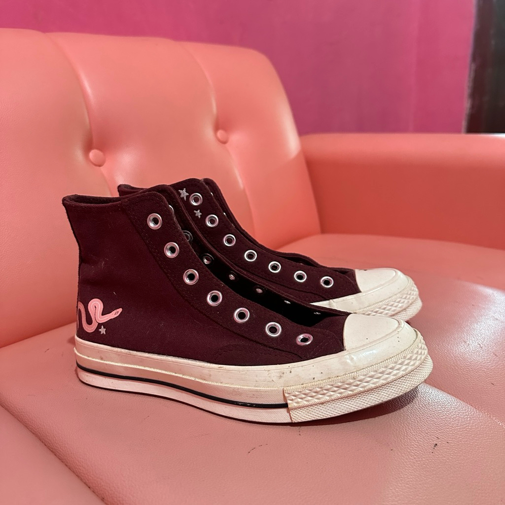 converse maroon ori