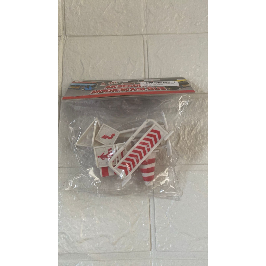 miniatur rambu lalu lintas