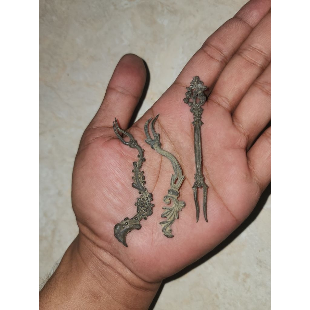 barang kuno antik sepaket peninggalan mbah unik logam jadul