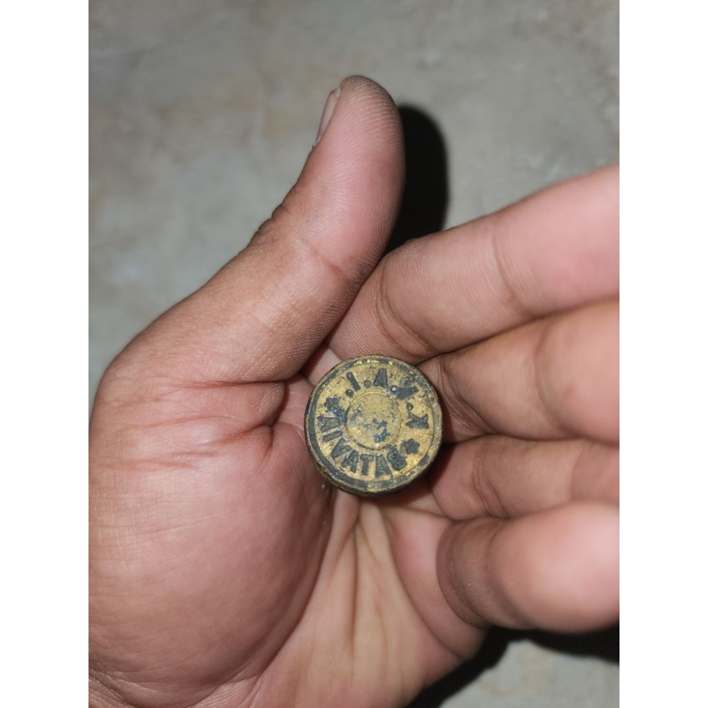 barang kuno antik jadul logam unikk peniggalan