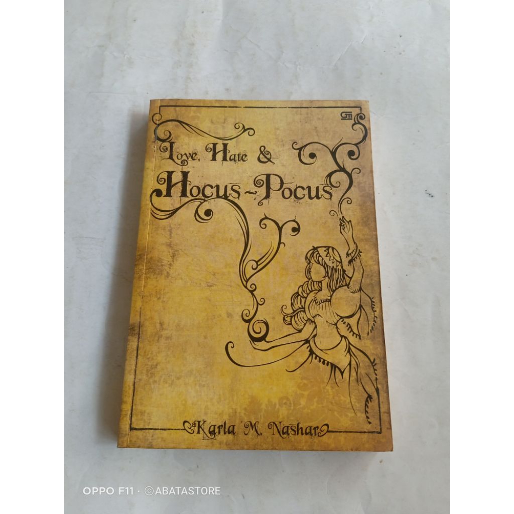 NOVEL LOVE HATE & HOCUS POCUS KARLA M NASHAR
