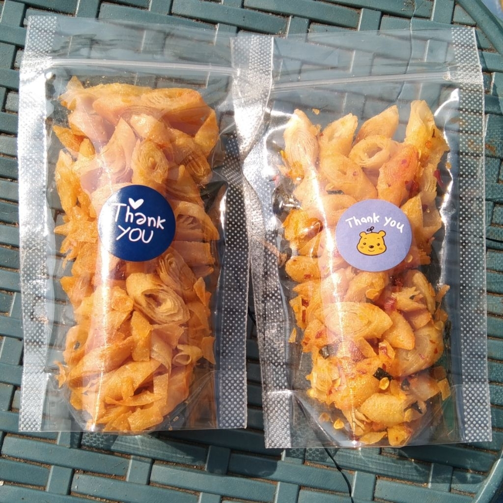 

KULUMUT ( Kulit Lumpia Imut )