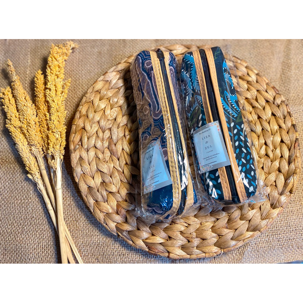 

Souvenir kotak pensil batik free card custom