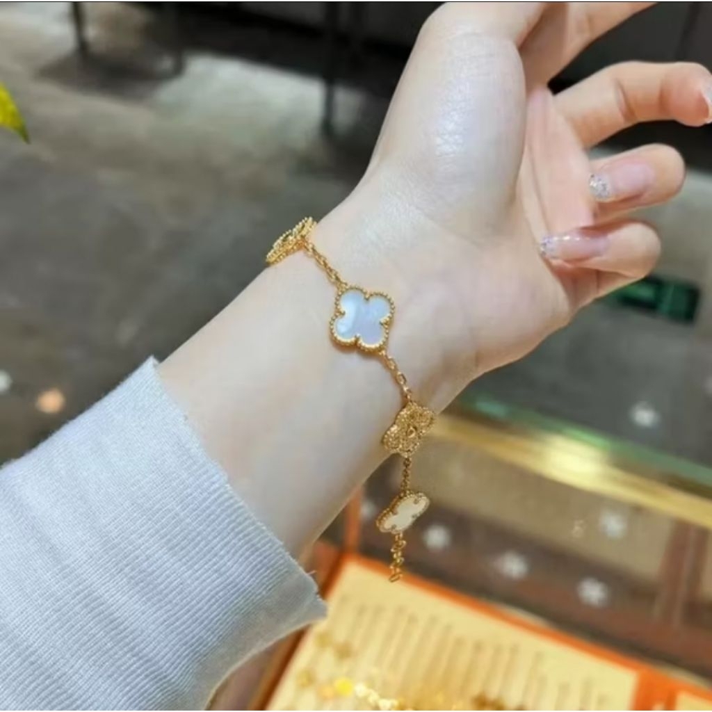 GELANG WANITA TITANIUM LAPIS EMAS 18K