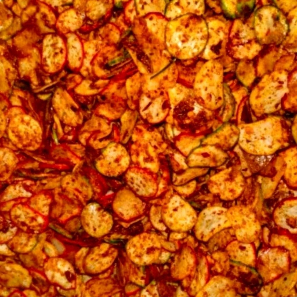 

Seblak Kerupuk Bawang / Kerupuk Kemplang Pedas Daun Jeruk kemasan 1kg