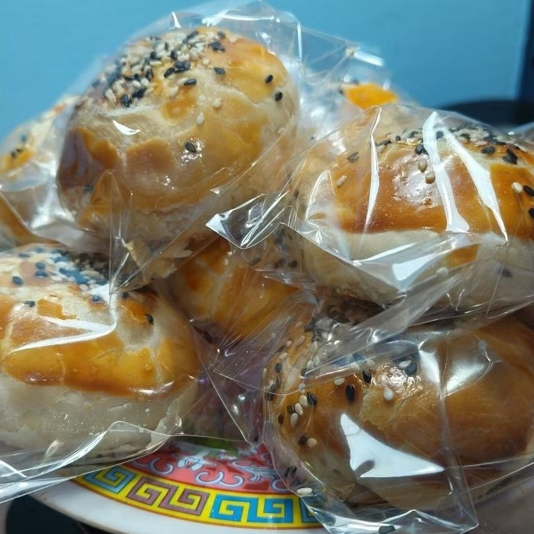 

Pie Khas Medan (HALAL, NO PENGAWET)