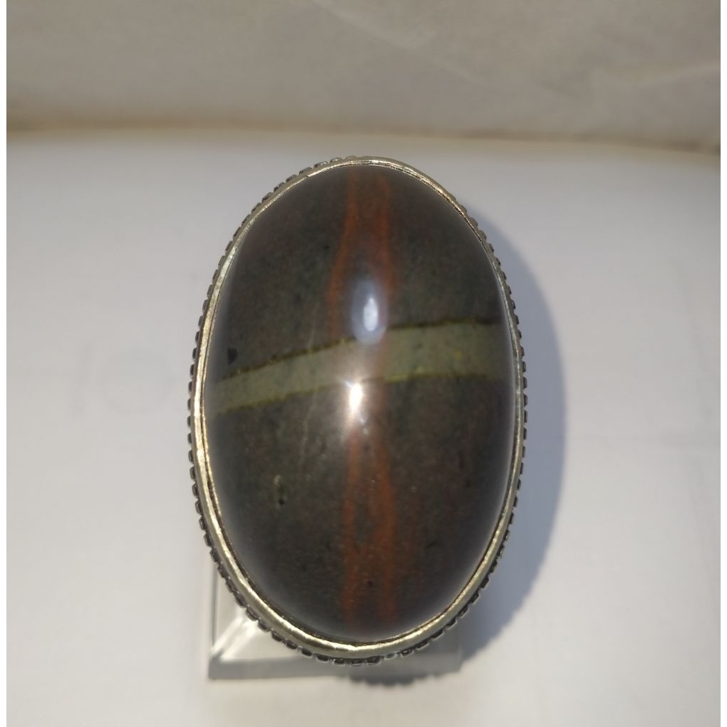 Batu tapak jalak badar besi