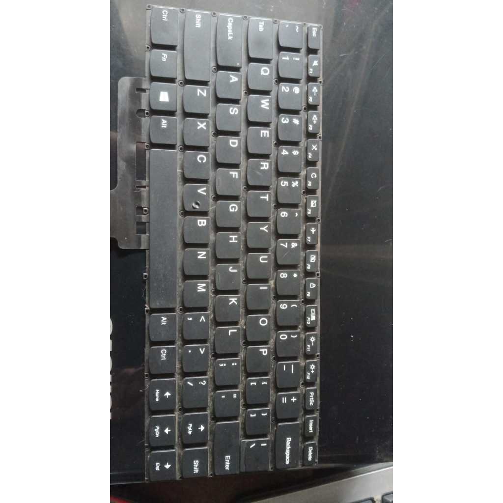 Keyboard Lenovo V310-14IKB. kondisi second masih bagus.