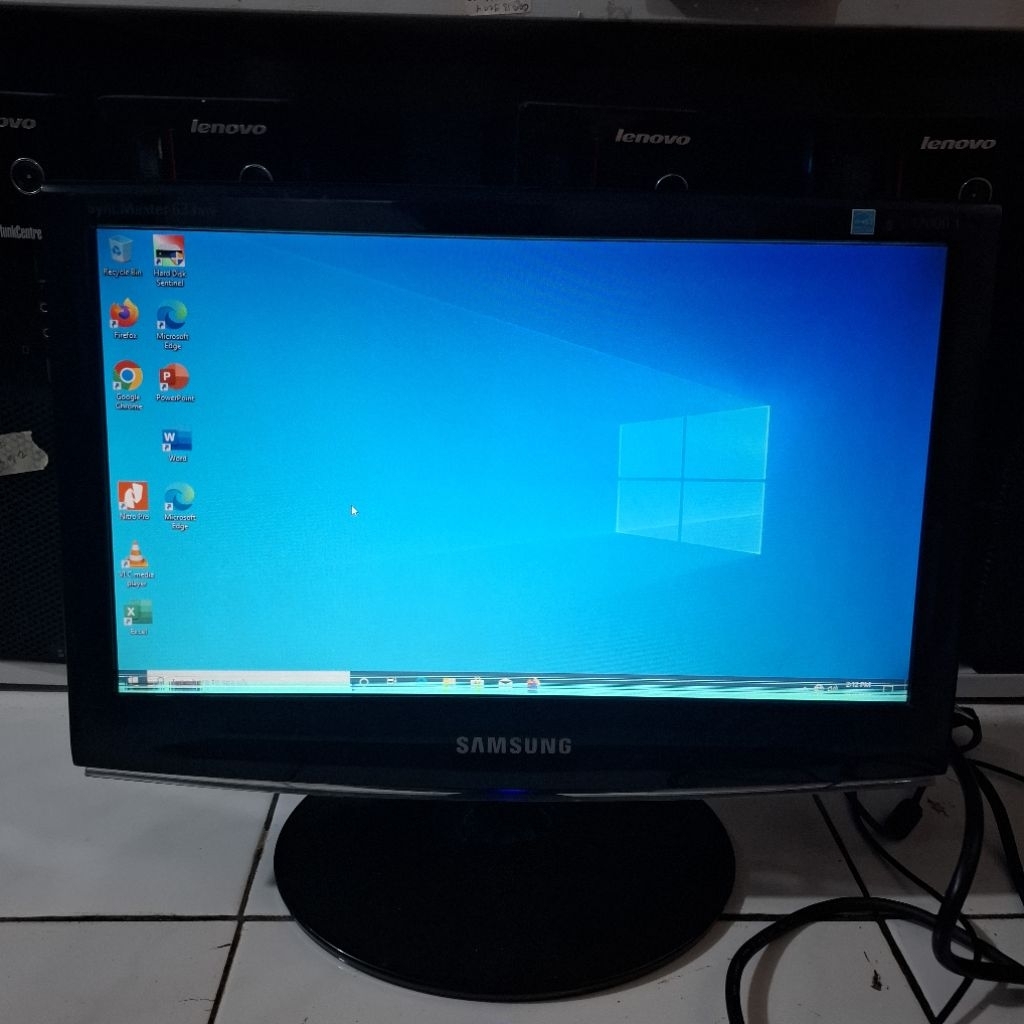 Layar Monitor Samsung Lcd 16 Inch 633NW Minus