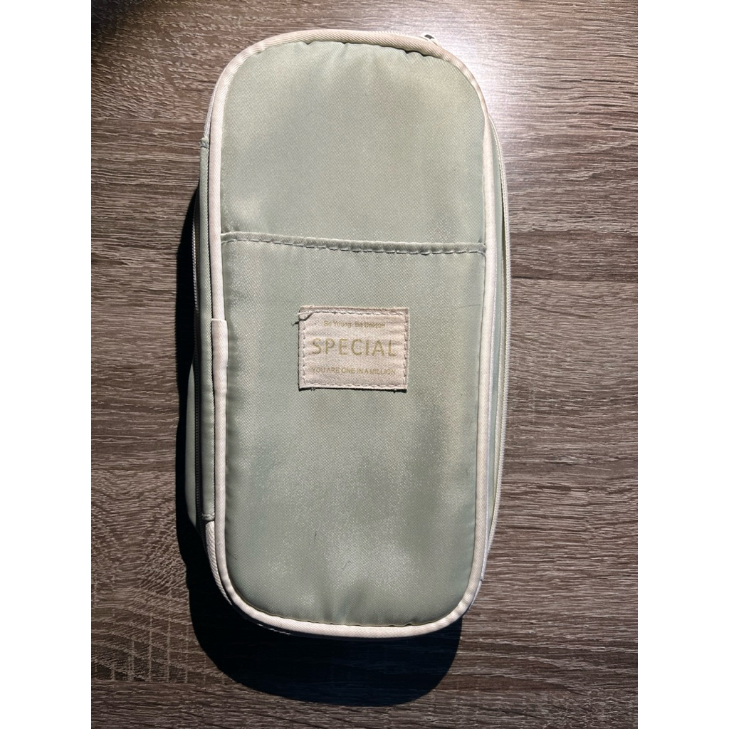 

Angoo Pensil Case - Kotak Pensil Merek Angoo