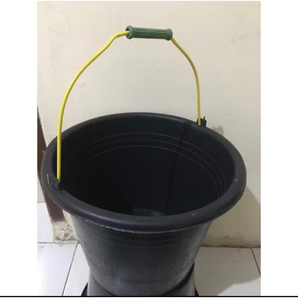 ember hitam / ember 22 hitam / ember cor besar / ember air anti pecah