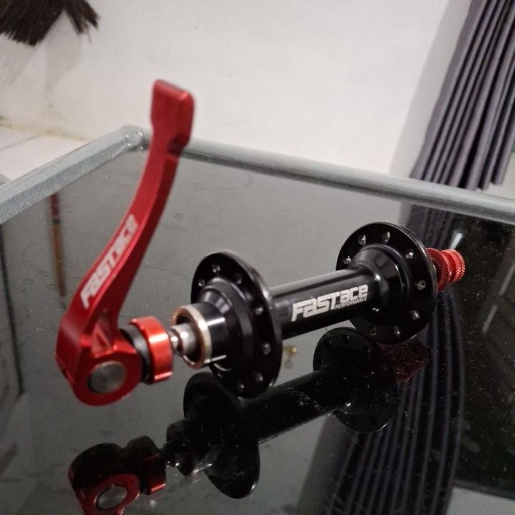 Hub sepeda bagian depan