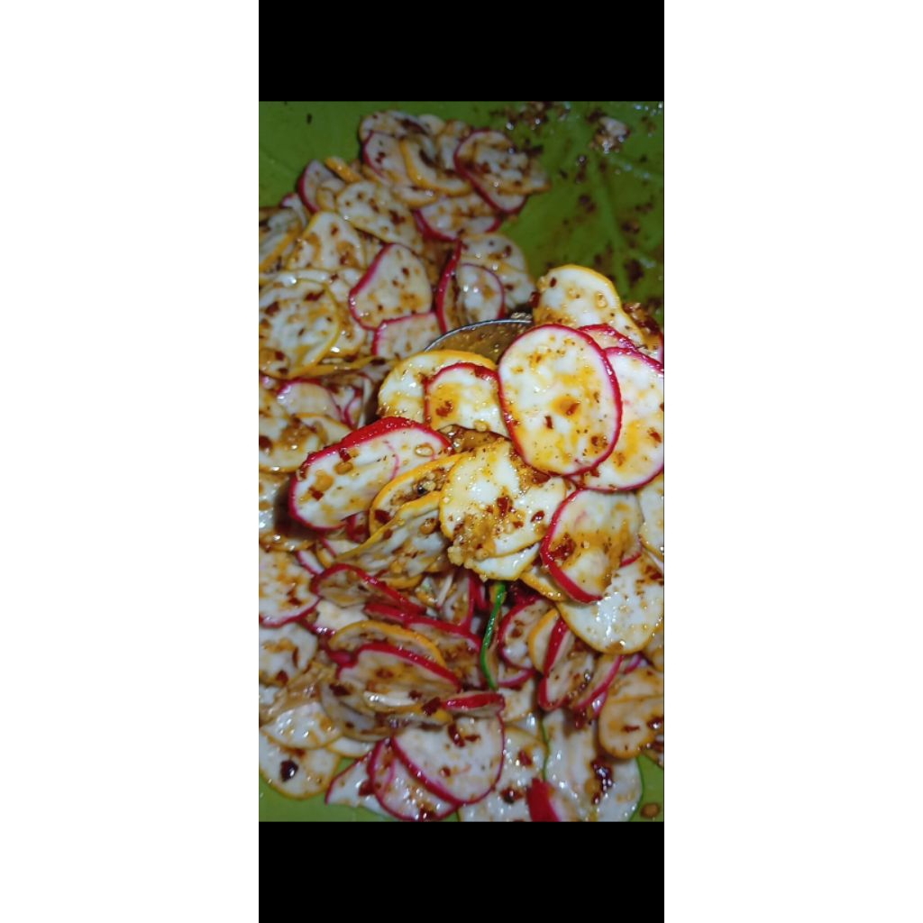 

Kerupuk bawang/kerupuk sebring warna SEUHAH daun jeruk 250gr