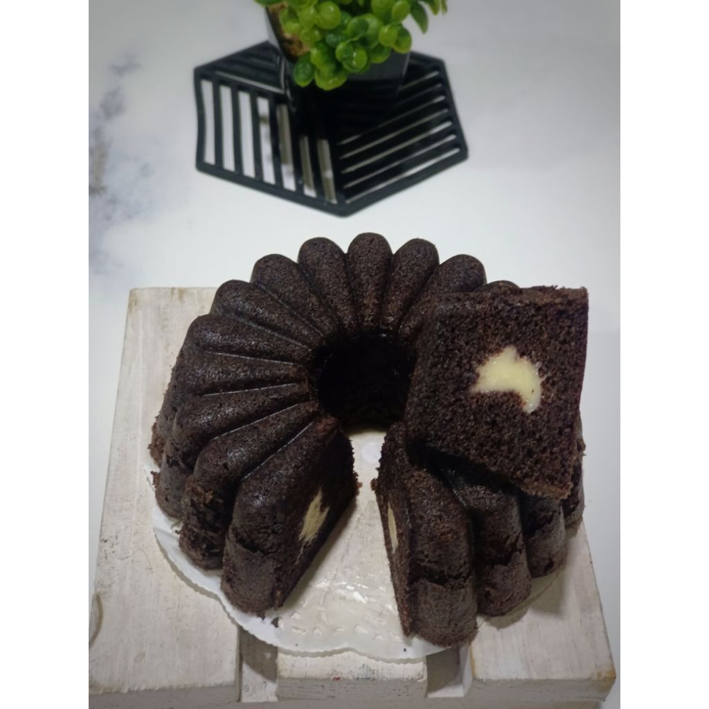 

Bolu Ketan Hitam Keju Lumer Diameter 15cm