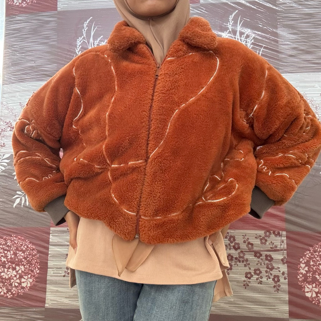 Prelove Jaket Bulu Rubylicious