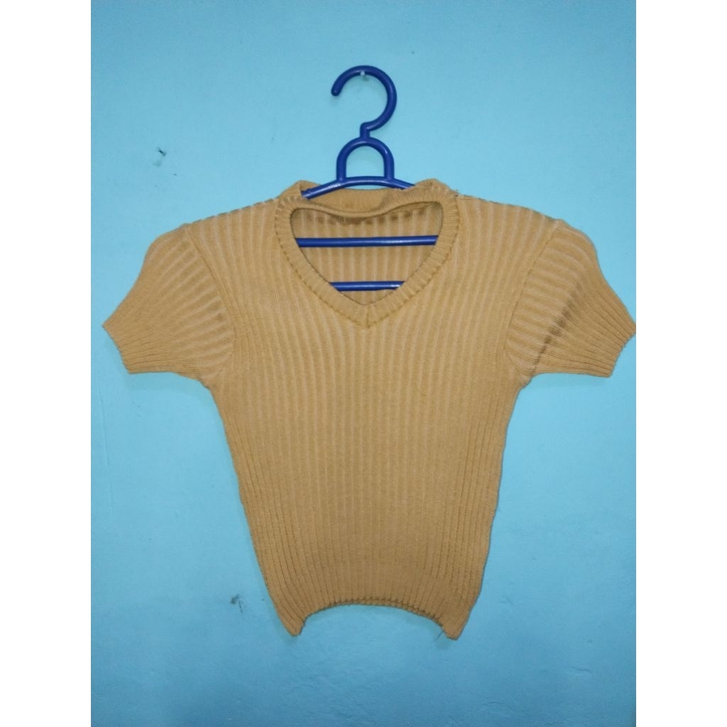 baju atasan rajut/croptop/baju preloved murah/baju atasan murah/atasan rajut