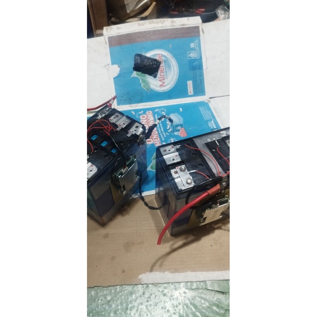 Baterai lifepo4 12 v 100 ah