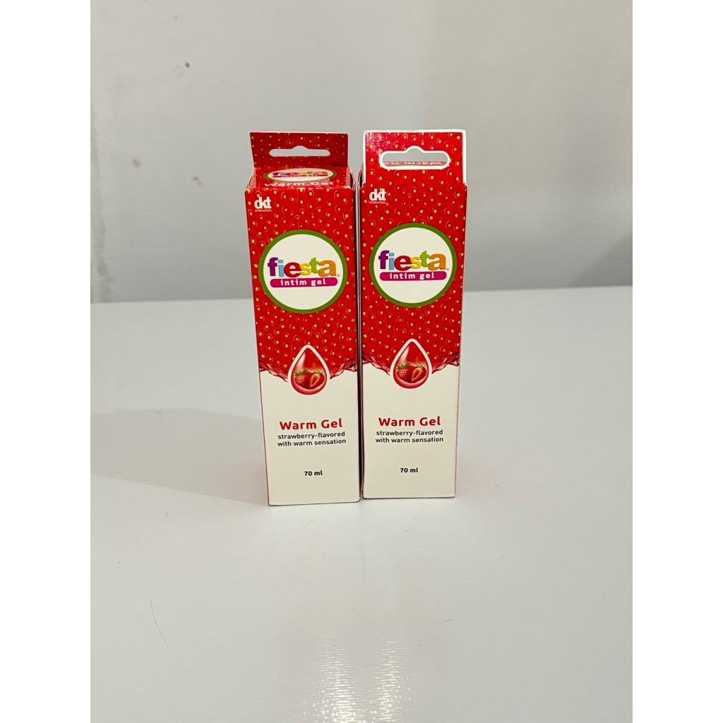 Fiesta pelumas warm gel strawberry 70ml